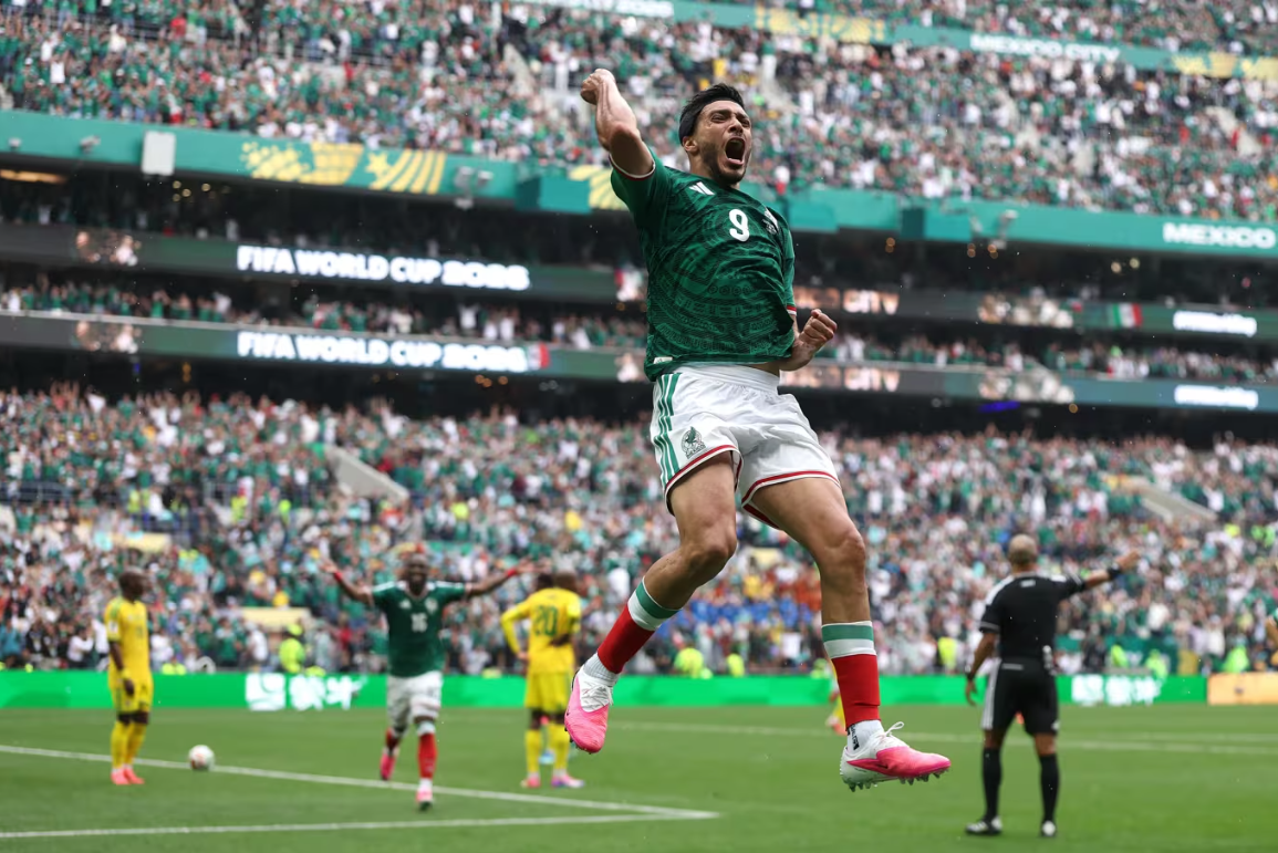 Fiesta mexicana en el debut: triunfo ante Sudáfrica | Corea del Sur remonta