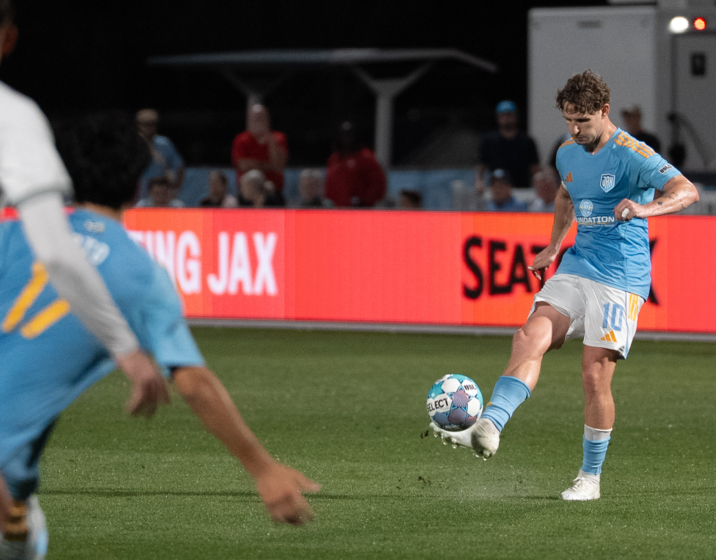 Primera victoria de Sporting JAX: ¿causalidad o casualidad?