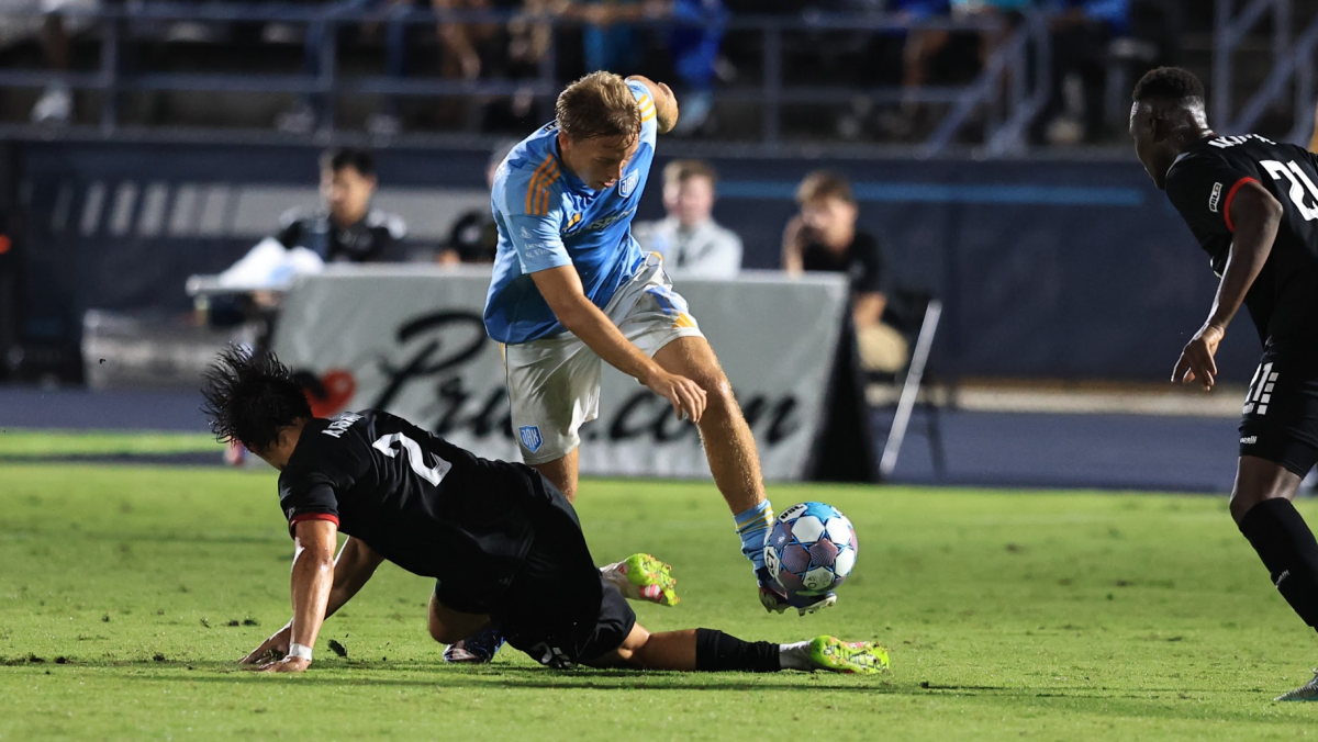 Un irregular Sporting JAX vuelve a caer y se mantiene al fondo de la tabla